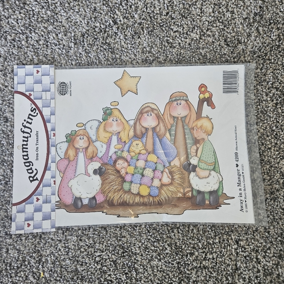 Lot of Vintage Christmas Crafts Raggamuffins Iron On Transfers Snowman Nativity - Picture 4 of 16